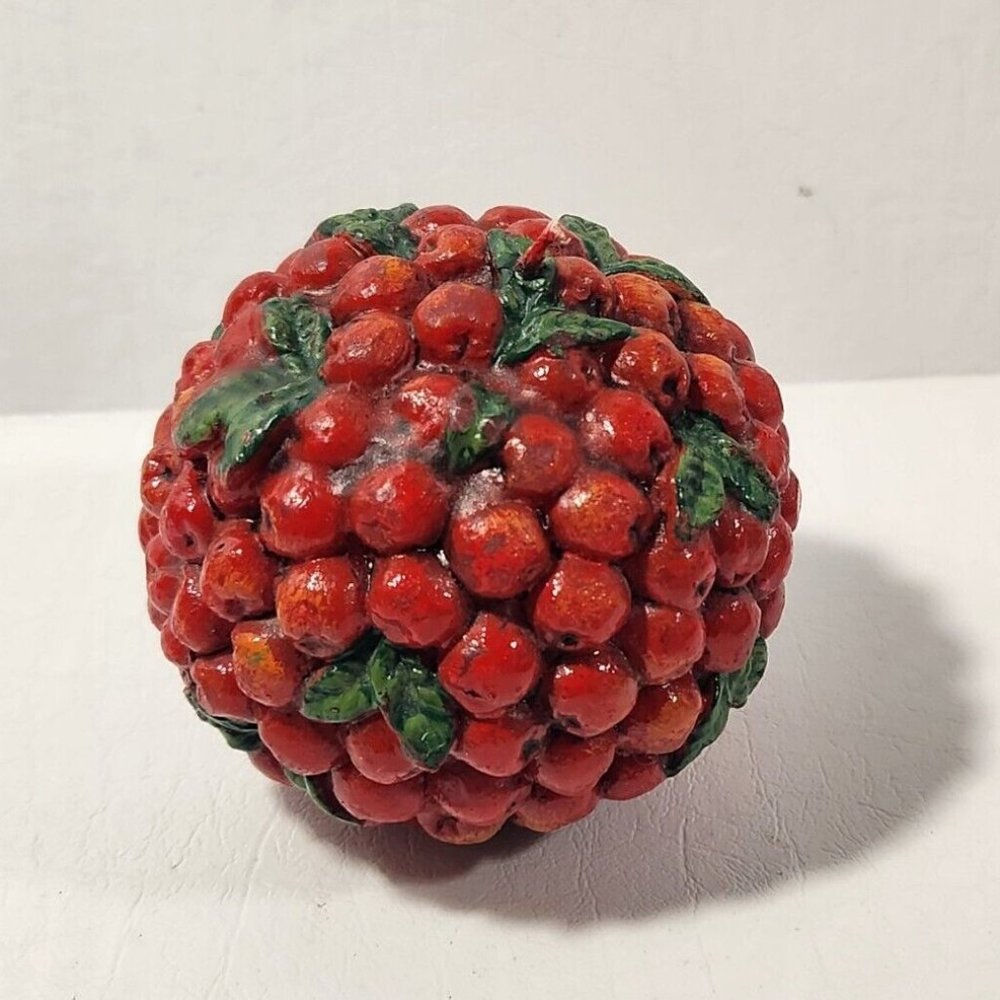 Vtg Christmas Cranberry/Mistletoe Ball Candle-Unused-3 Inches Diameter-TAG-1996
